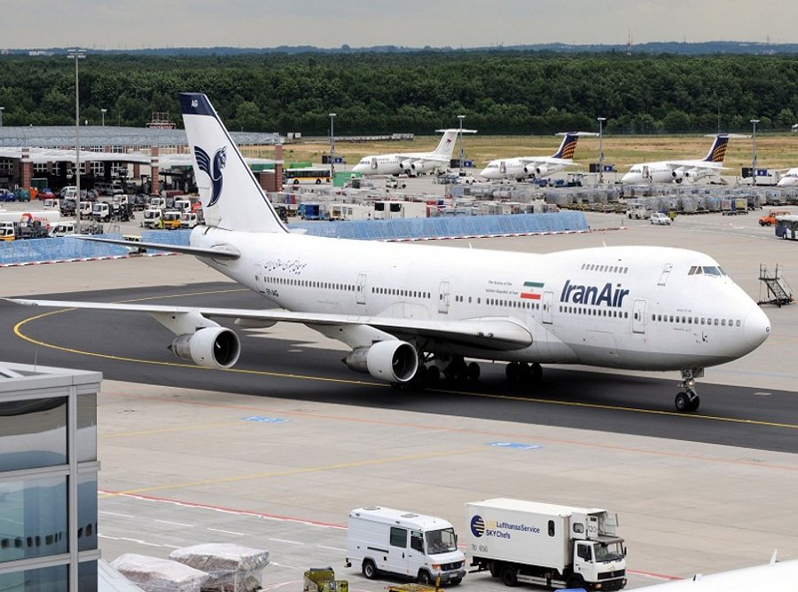 Iran Air plane taxiing