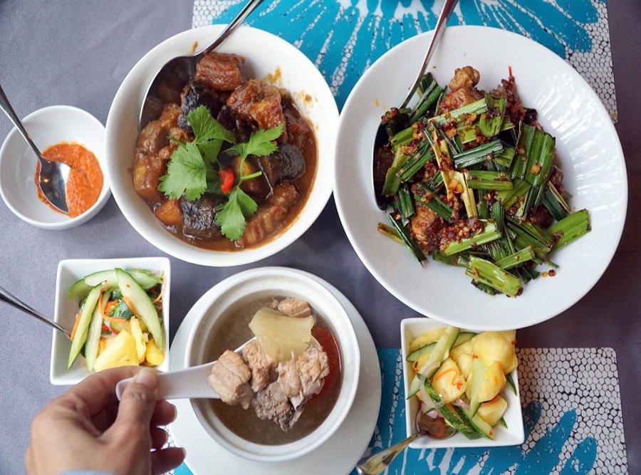 best-nyonya-food-in-melaka-Samfu-restaurant-Mimosa-hotel-004