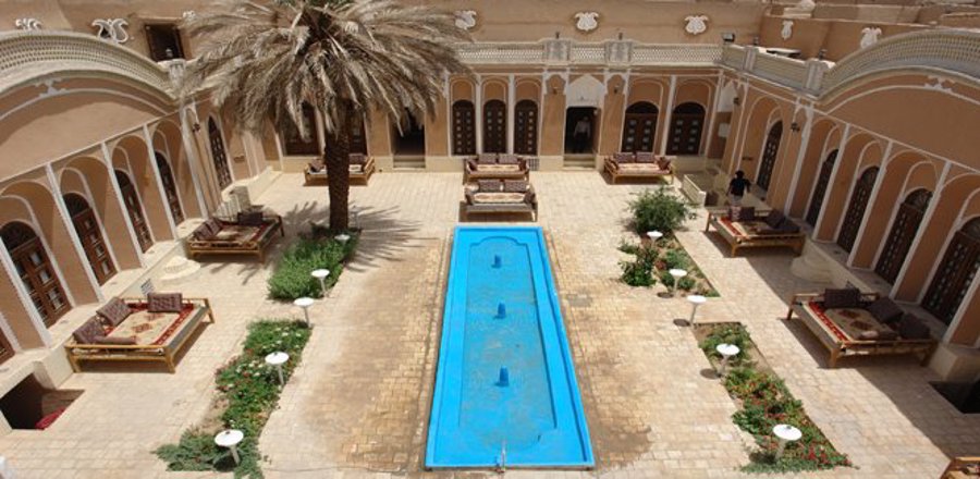 هتل تاریخی لب خندق