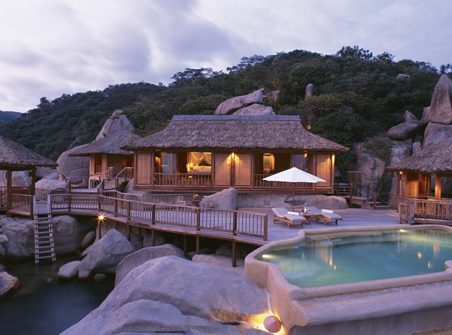 Presidential_Villa_At_Sunset2