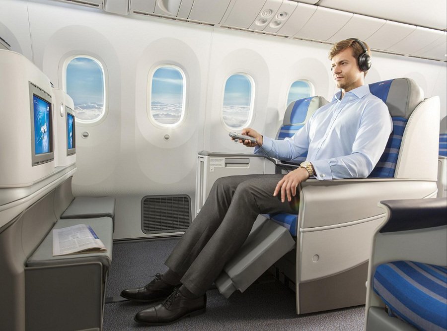 787-8_LOT_seat-businessclass-0735-v7