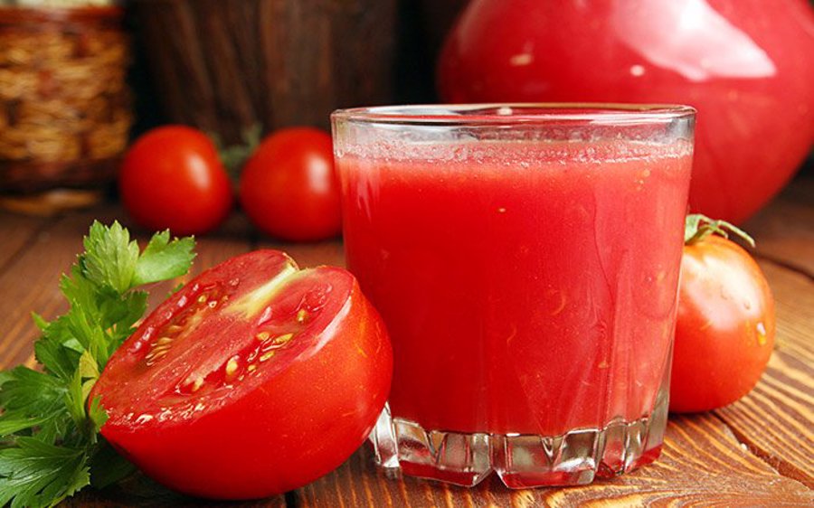 آب گوجه فرنگی