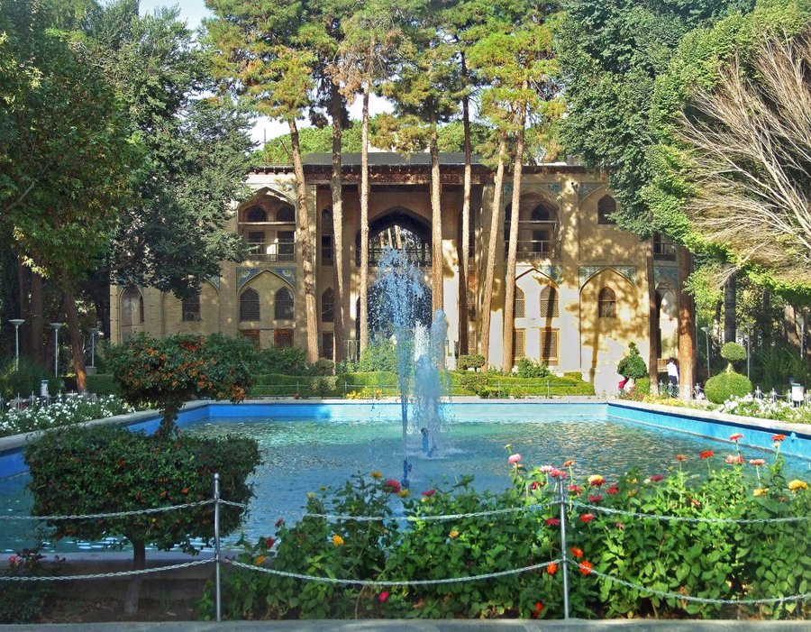 کاخ تاریخی هشت بهشت اصفهان