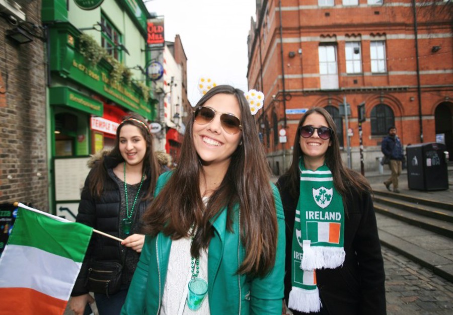 مردم شاد ایرلند