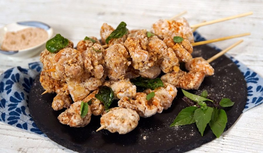 مرغ و بادام زمینی