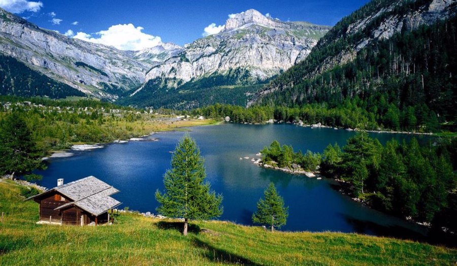 چرا دریاچه آبی نیوزلند، شفاف است؟