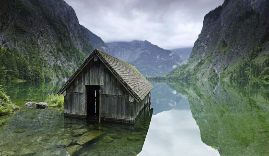 Trellis of Lake Toplitz