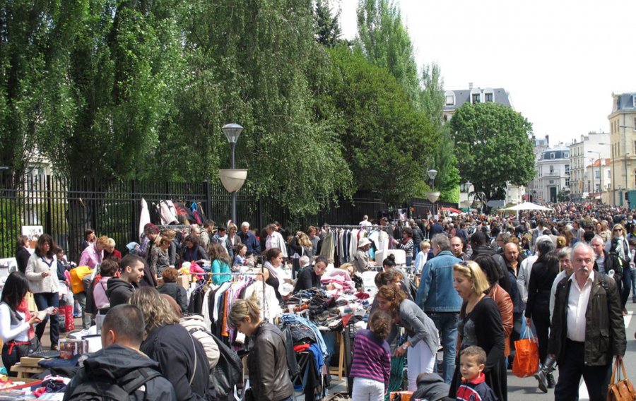 بازار کهنه فروشان | Grand vide-greniers à Paris
