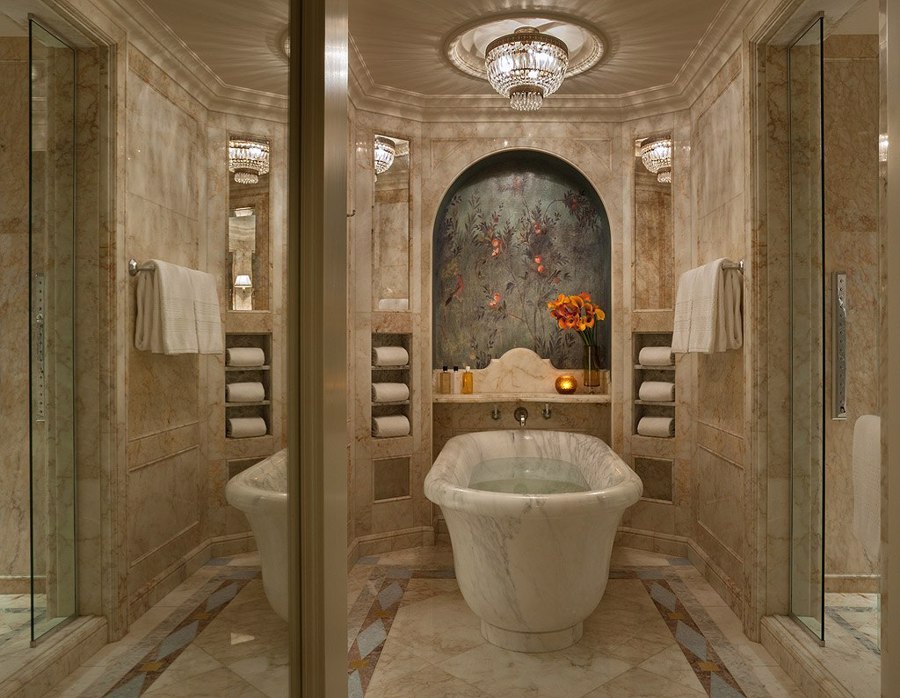 هتل چهارفصل کاخ شیر | Four Seasons Hotel Lion Palace