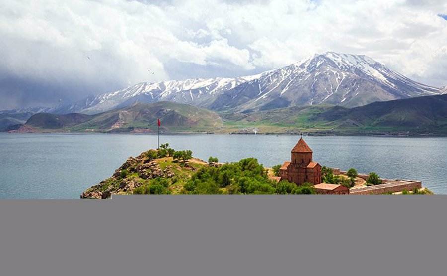 چه فصلی به دریاچه سوان سفر کنیم؟