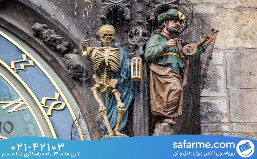 مجسمه های اطراف ساعت نجومی پراگ