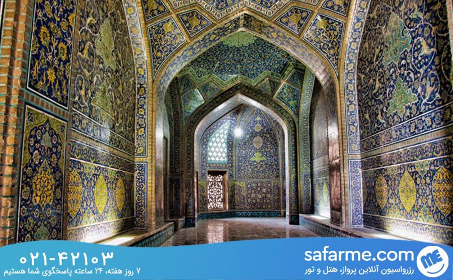 مسجدی بدون مناره و صحن