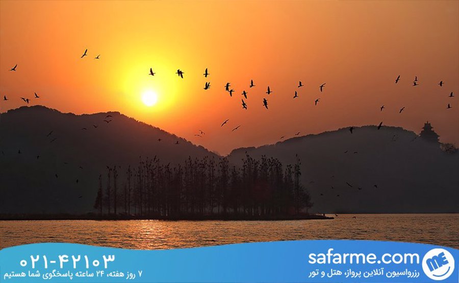 دریاچه شرقی (East Lake)