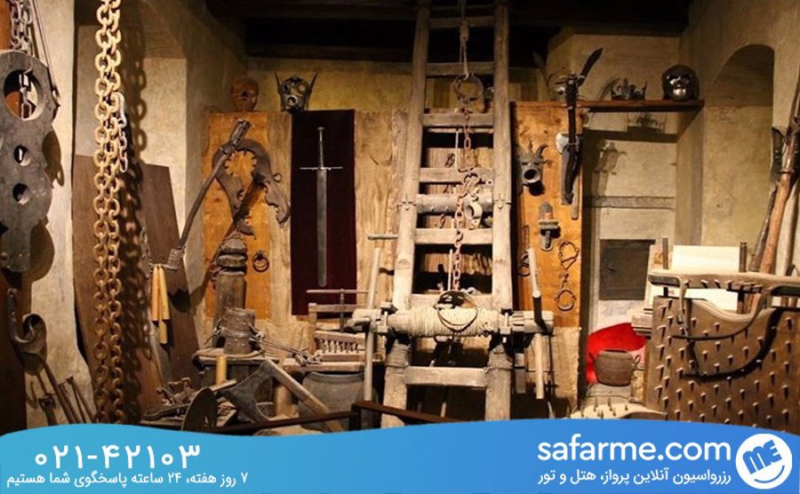 عکسبرداری با وسایل شکنجه