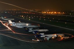 parked_airliner_in_mehrabad_international_airport_at_night