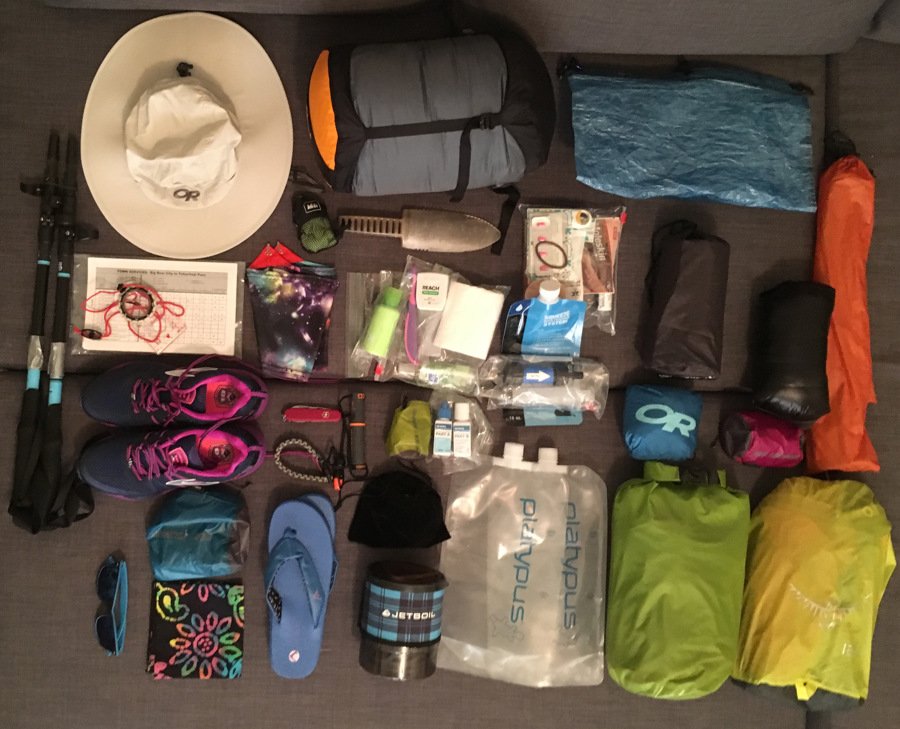 backpackers-gear-layout