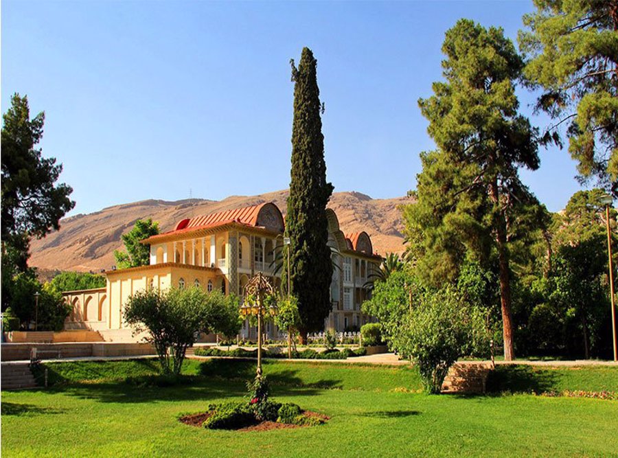 sarvenaz-at-eram-garden-shiraz