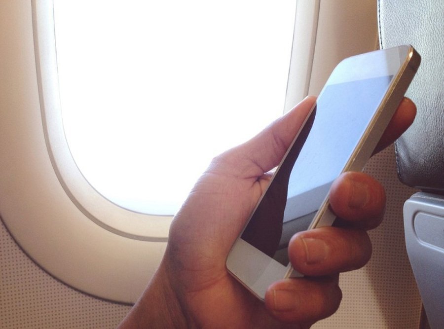 Phone-in-Airplane