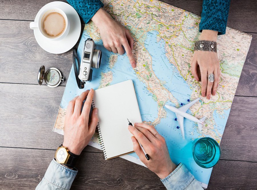 shutterstock_honeymoon-planning